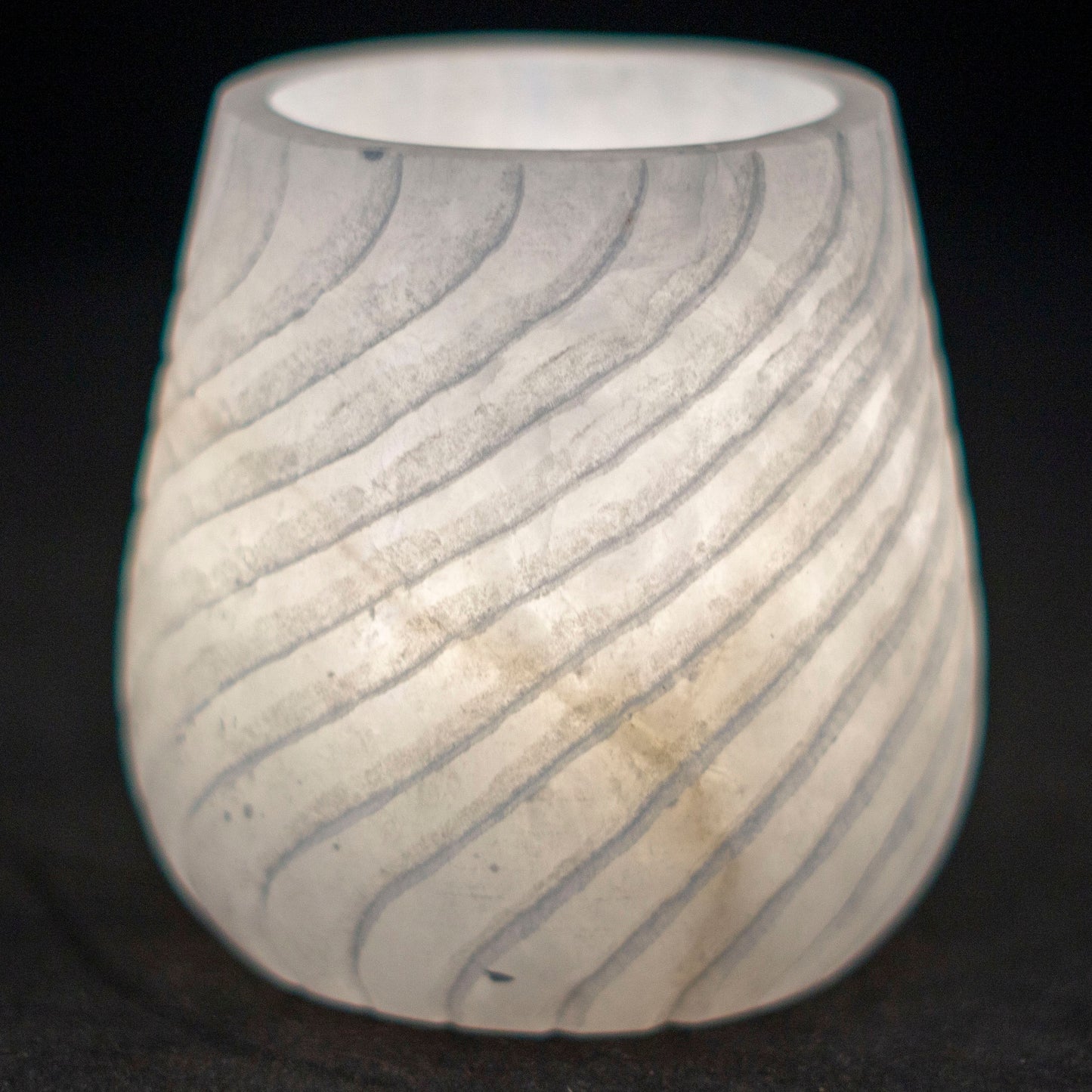 Alabaster Teelicht-Vase Spirals Weiß